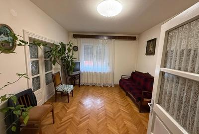 Casă cu 2 camere în Central