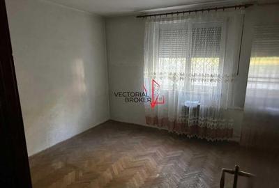 Apartament 2 camere, 50mp, p/4, fara imbunatiri, Titan Potcoava
