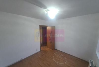Apartament cu 3 camere de vanzare in Campina - Zona Cuza - 4