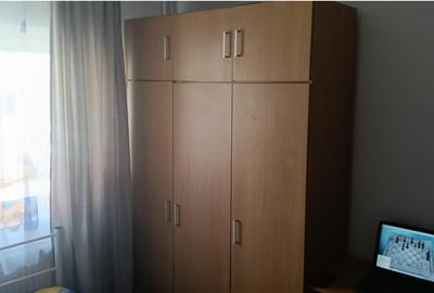 Apartament cu 3 camere decomandat, mobilat în Tractorul - 10