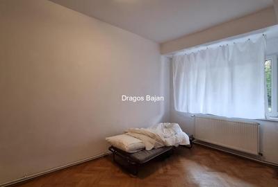 1970 // Parcare // 3 camere - 7