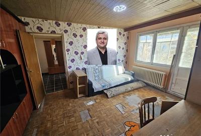 Apartament cu 2 camere semidecomandat, mobilat în Micro I - 11