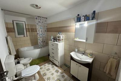 Casă cu 4 camere în 1 Mai - 7