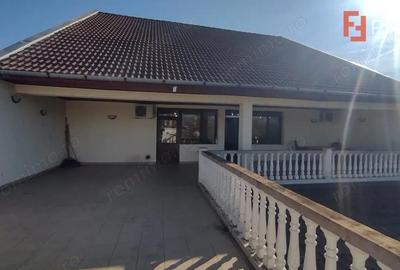 Casă cu 6 camere cu Canalizare în Bucovina - 2