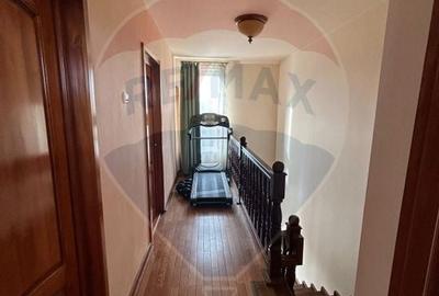 Casa | Vila insiruita | Inchiriere| 5 camere - 13