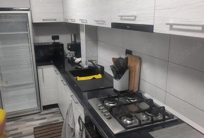 Casă cu 3 camere cu Teren 986 Mp în Central - 1