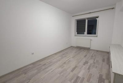 Coresi -Bloc Maurer M9, etajul 1, mobilat, parcare - 13