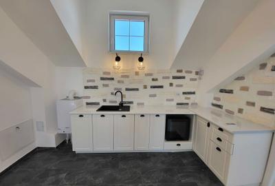 Apartament cu 3 camere în Central - 2