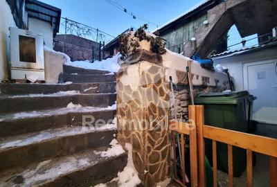 Casă funcțională, curte proprie, finisaje moderne - 10