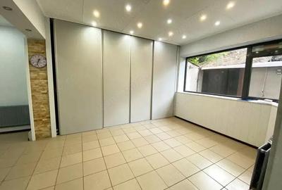 Casă cu 7 camere cu Canalizare în Pache Protopopescu - 1