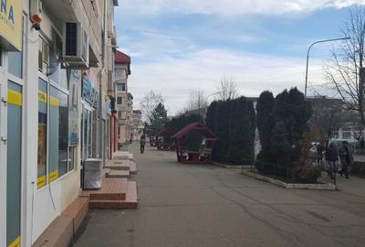 Spațiu comercial, în Central - 4