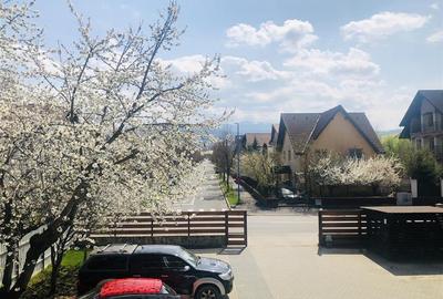 Apartament cu 3 camere decomandat, mobilat în Tractorul - 25