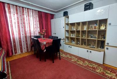 Inchiriez apartament 3 camere - zona Sebastian - 9