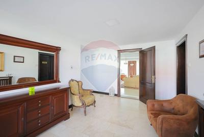 De vanzare Casa/Pensiune in zona Nufarul - Sanmartin - 4