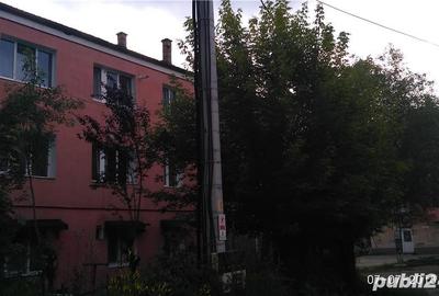 Apartament cu 2 camere decomandat în Lupeni - 2