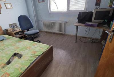 Apartament cu 4 camere decomandat în Berceni - 2