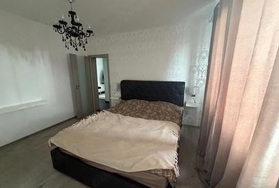 Apartament cu 2 camere semidecomandat în Tractorul - 1