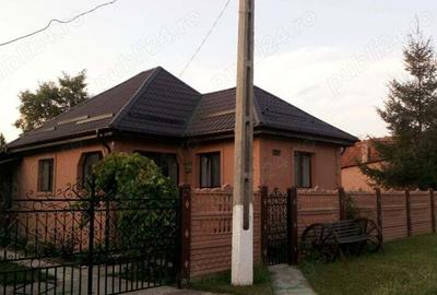 Casa de vanzare mobilat si cu bonuri, annexa, garaj, livada de pruni si cu masina - 6