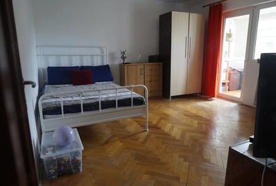 Apartament cu 3 camere decomandat în Girocului - 10