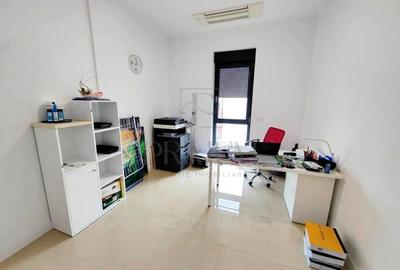 Penthouse cu 4 camere decomandat, mobilat în Torontalului - 3