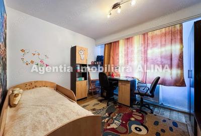 Ap. 4 camere in Deva, zona ultracentrala, Str. Imparatul Traian, 95 mp, decomandat, etaj 4. - 12