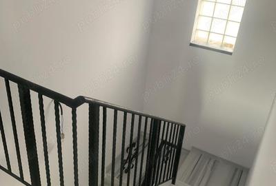 Casă cu 4 camere în Valea Adâncă