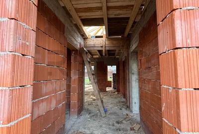 Casă cu 3 camere cu Teren 500 Mp în Oncea - 2