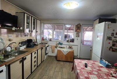 Casă cu 6 camere în Cataloi - 2