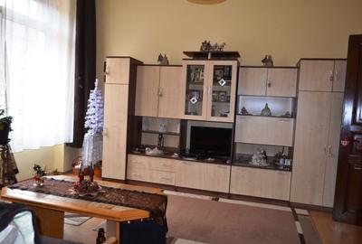 Cladire istorica intre P-ta Balcescu si P-ta Maria - 12