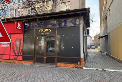 Spațiu comercial, de 50 mp, în Central - 4