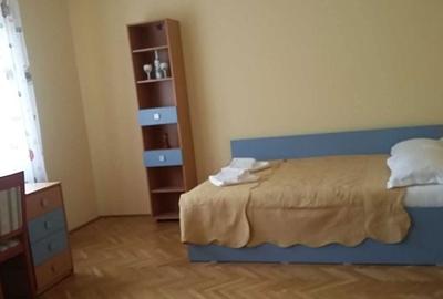 Apartament cu 4 camere semidecomandat în Central - 2