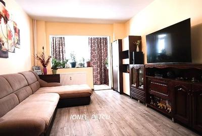 Apartament cu 3 camere decomandat în Tei - 5