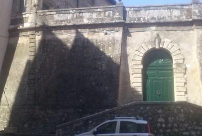 Apartament cu 3 camere nedecomandat în Vale - 2