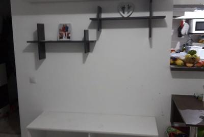 Apartament cu 2 camere nedecomandat în Crâng