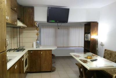 Apartament cu 4 camere decomandat în Apusului - 5