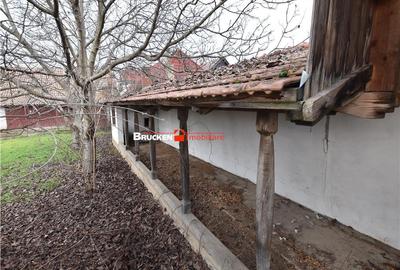 Casă cu 9 camere cu Teren 2403 Mp în Central - 3