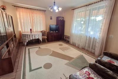Apartament cu 3 camere decomandat în Tilișca