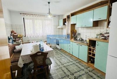 De vânzare - casă situată pe strada Nicolae Iorga - 8