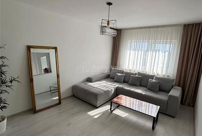Apartament cu 2 camere decomandat în Micro 17