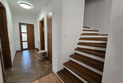 De inchiriat Casa insiruita, situata in zona Cetate. - 6