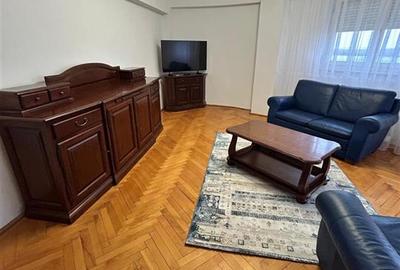 Apartament cu 4 camere decomandat în Călărași - 2