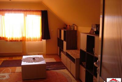 Casă cu 6 camere cu Teren 2110 Mp în Lazuri - 10