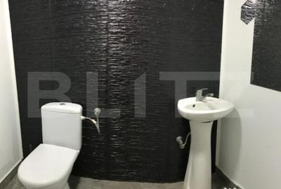 Casă cu 7 camere cu Teren 400 Mp în Central - 1