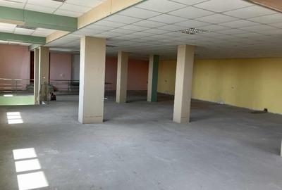 Casă cu 5 camere cu Canalizare în Cățelu - 9
