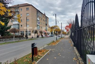 Apartament renovat 66 mp 3 camere 2 bai balcon pivnita Cisnadie - 11