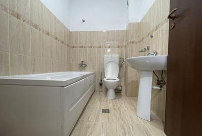 Apartament cu 3 camere, 70 MP - Metrou la 600 m - - 4