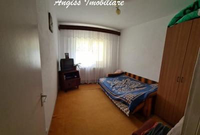 Apartament 3 camere cartier C5 etajul 4 - 2