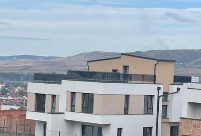 Duplex cu 2 terase si priveliste panoramica asupra Florestiului-Narciselor - 2