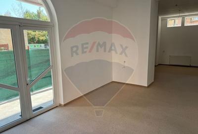 Spațiu comercial, de 155 mp, în Centrul Civic - 4