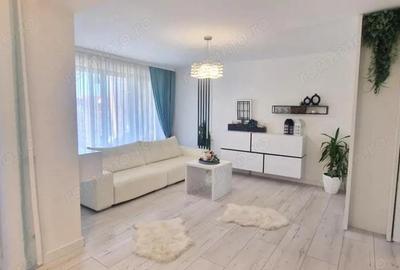 Casă cu 4 camere cu Teren 100 Mp în Central - 1